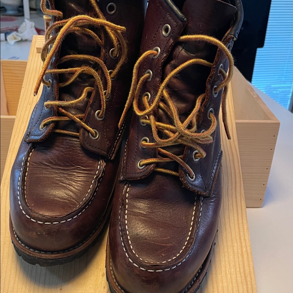 Red Wing roughneck Moc toe boot
